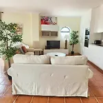 For 8 Apartmán